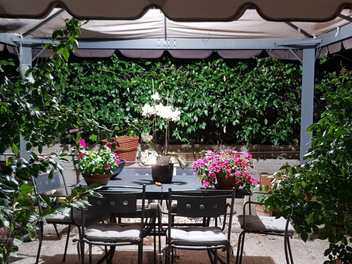 Affittacamere Zona Caserma-Stazione Foligno Buitenkant foto